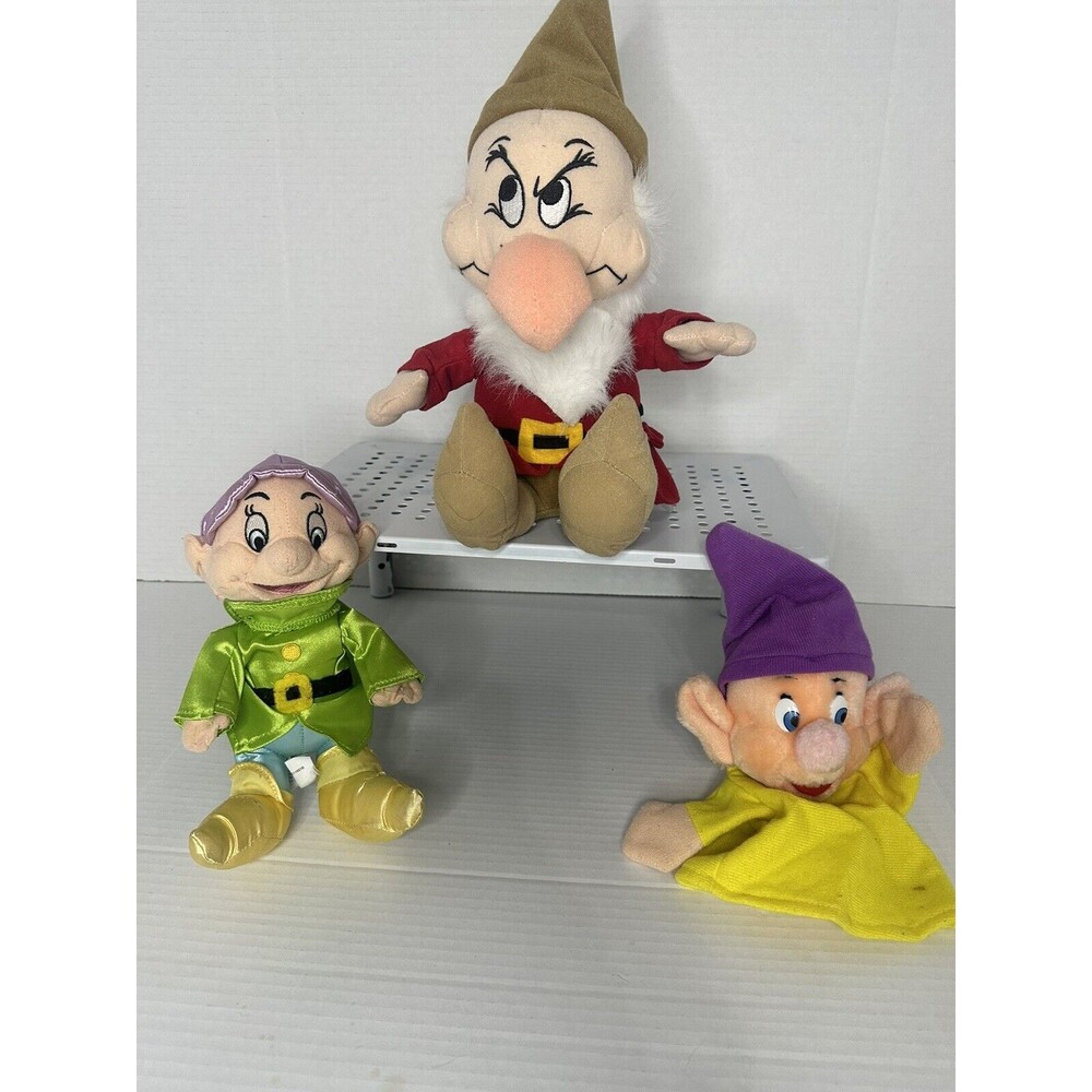 Disney Snow White Grumpy & Dopey Seven Dwarfs 7” Plush Dopey Puppet